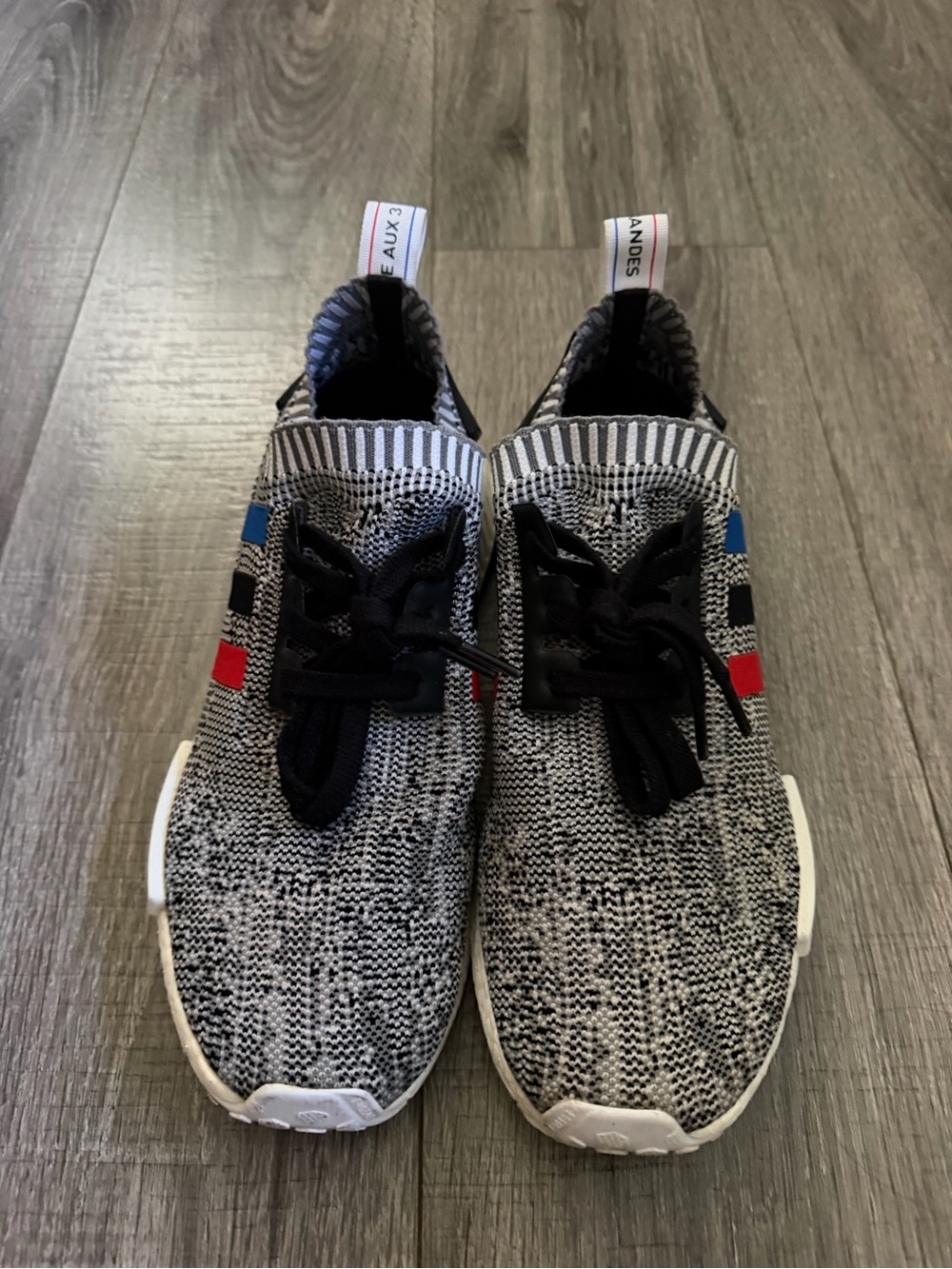 Adidas NMD R1 - Picture 2 of 6